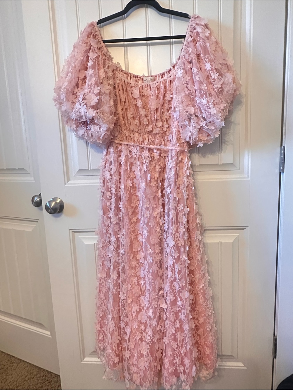 Romantic Pink Floral Maxi Dress with Puff Sleeves